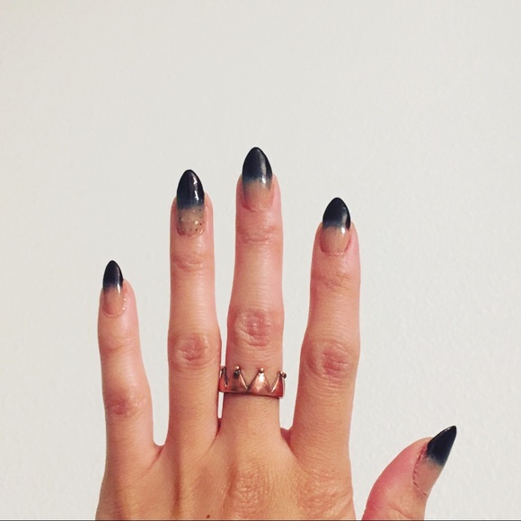 Meet Your Posher - Picture 6 of 7